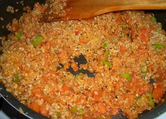 Biberli Domatesli Bulgur Pilav